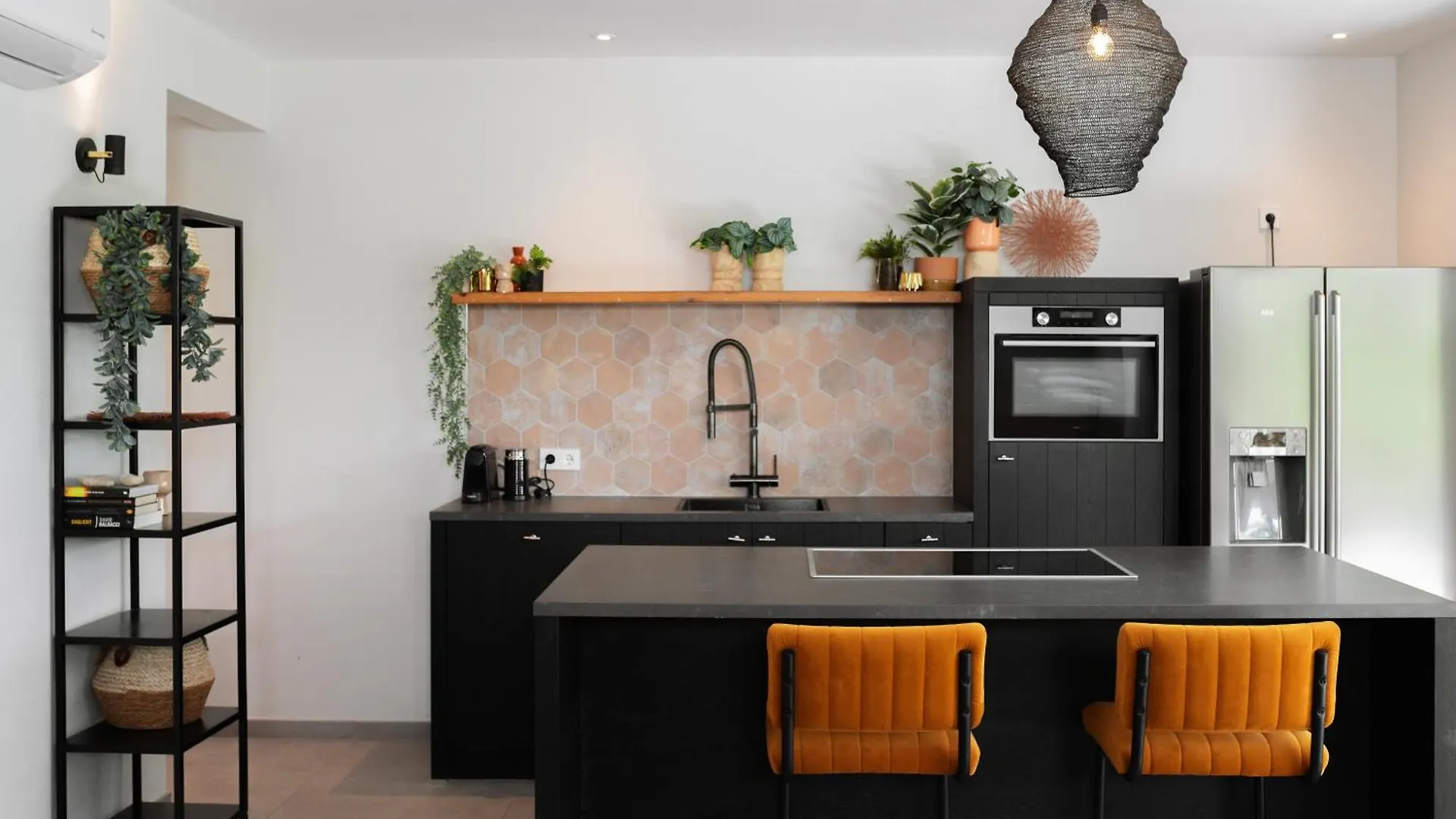 Jan Sofat Lux - 2 Swimming Pools - 2 Bedroom Apartment Mariposa Willemstad