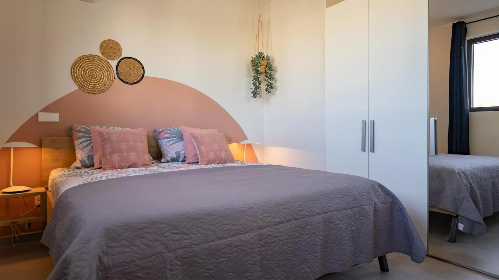 Jan Sofat Lux - 2 Swimming Pools - 2 Bedroom Apartment Mariposa Willemstad Curacao