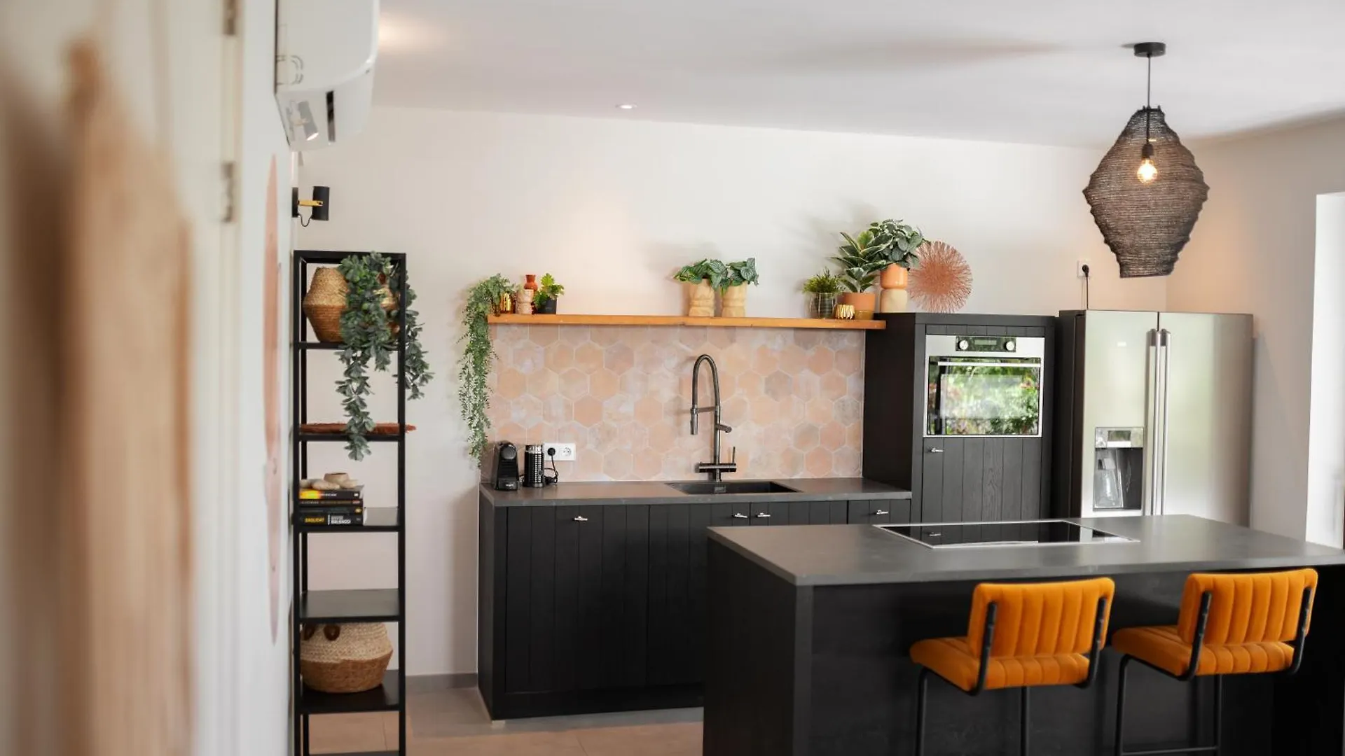 Jan Sofat Lux - 2 Swimming Pools - 2 Bedroom Apartment Mariposa Willemstad Curacao
